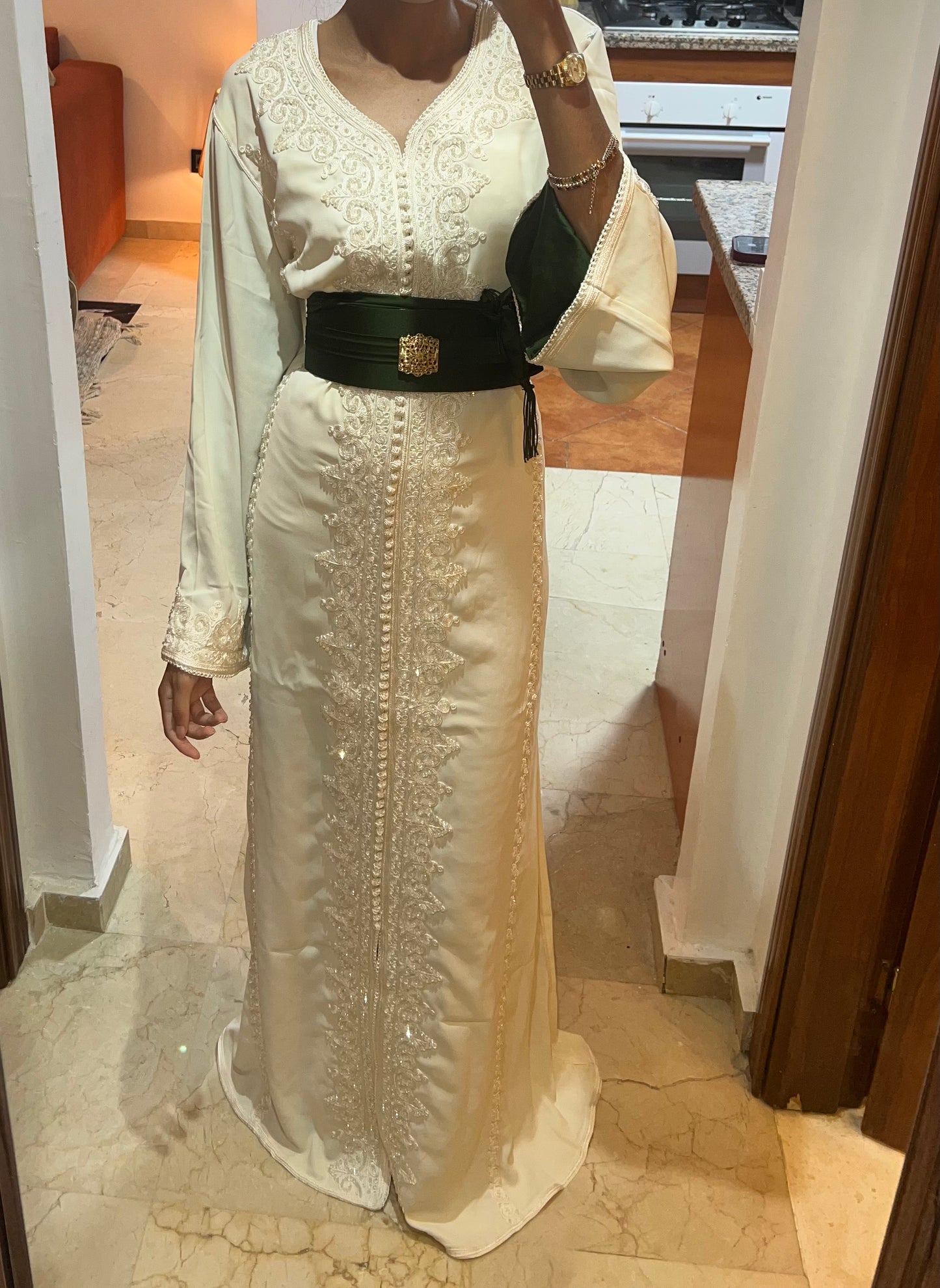 Caftan perlé blanc doublé vert