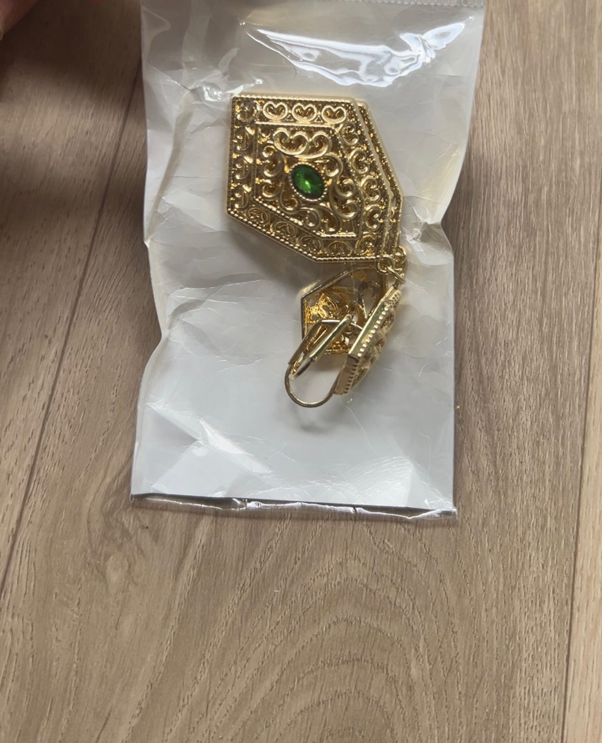 COLLIER (+ Boucles d'oreilles en cadeaux)