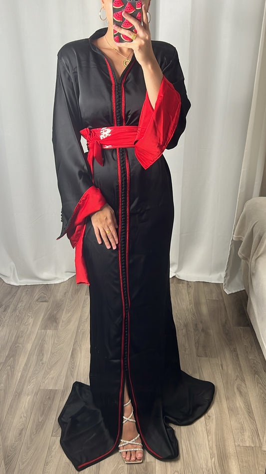 CAFTAN SATIN NOIR/ROUGE
