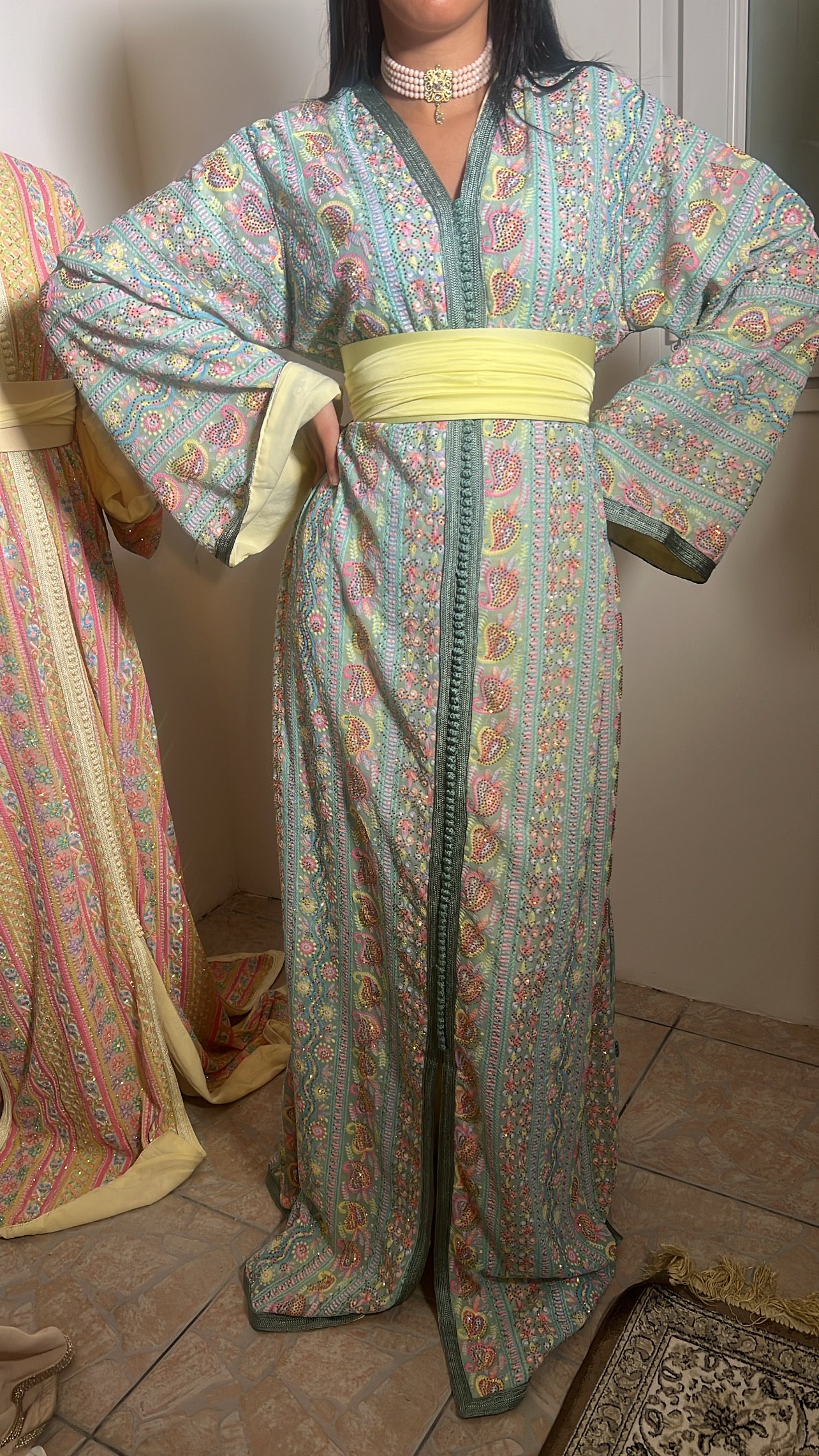 Caftan sari bleu doublé jaune