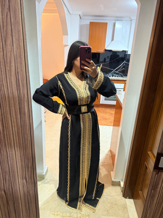 Caftan simple perlé noir