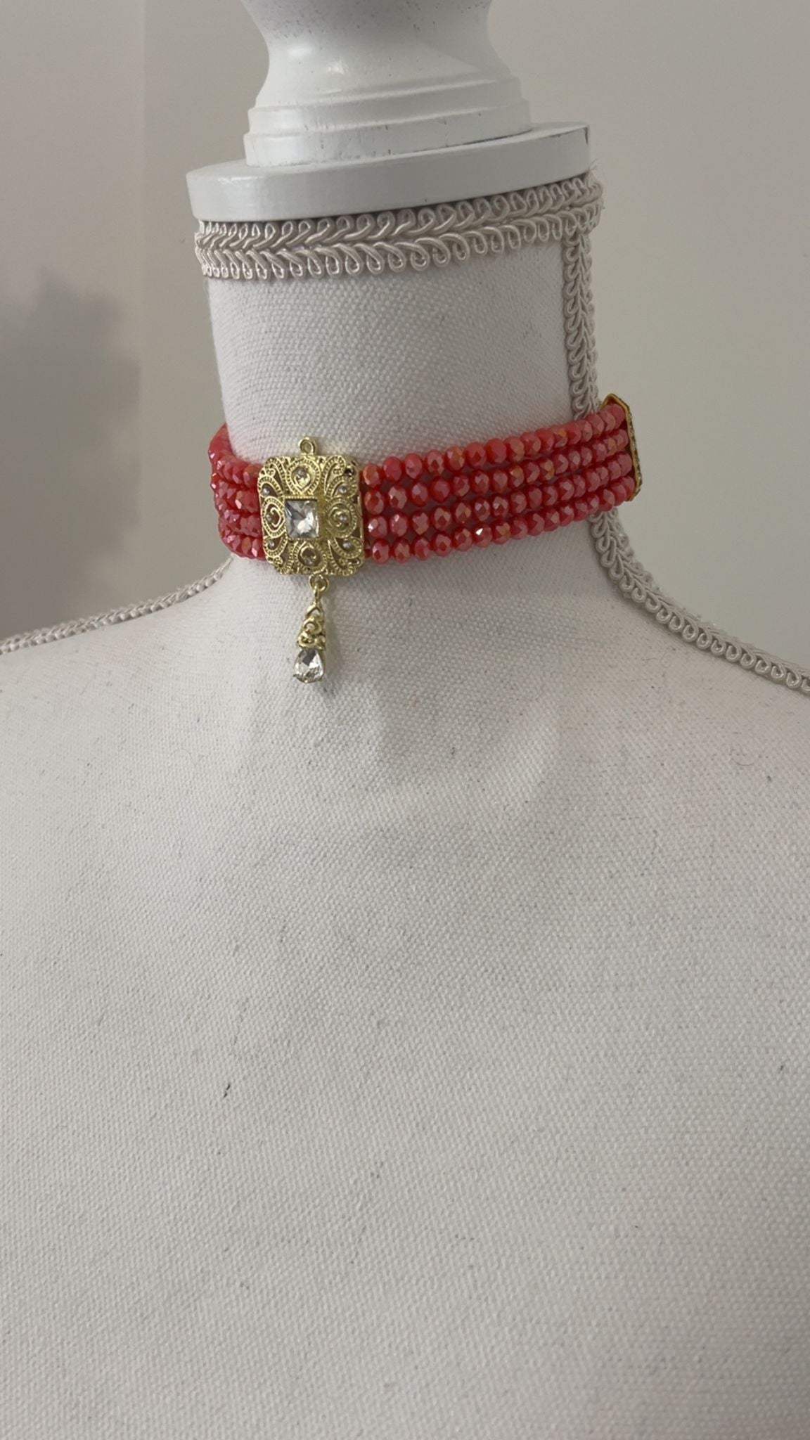 COLLIER (+ Boucles d'oreilles en cadeaux)